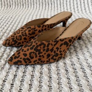 NWT C Comfort Leopard Print Pointed Toe Slip On Mules Kitty Heels Womens Size 9W